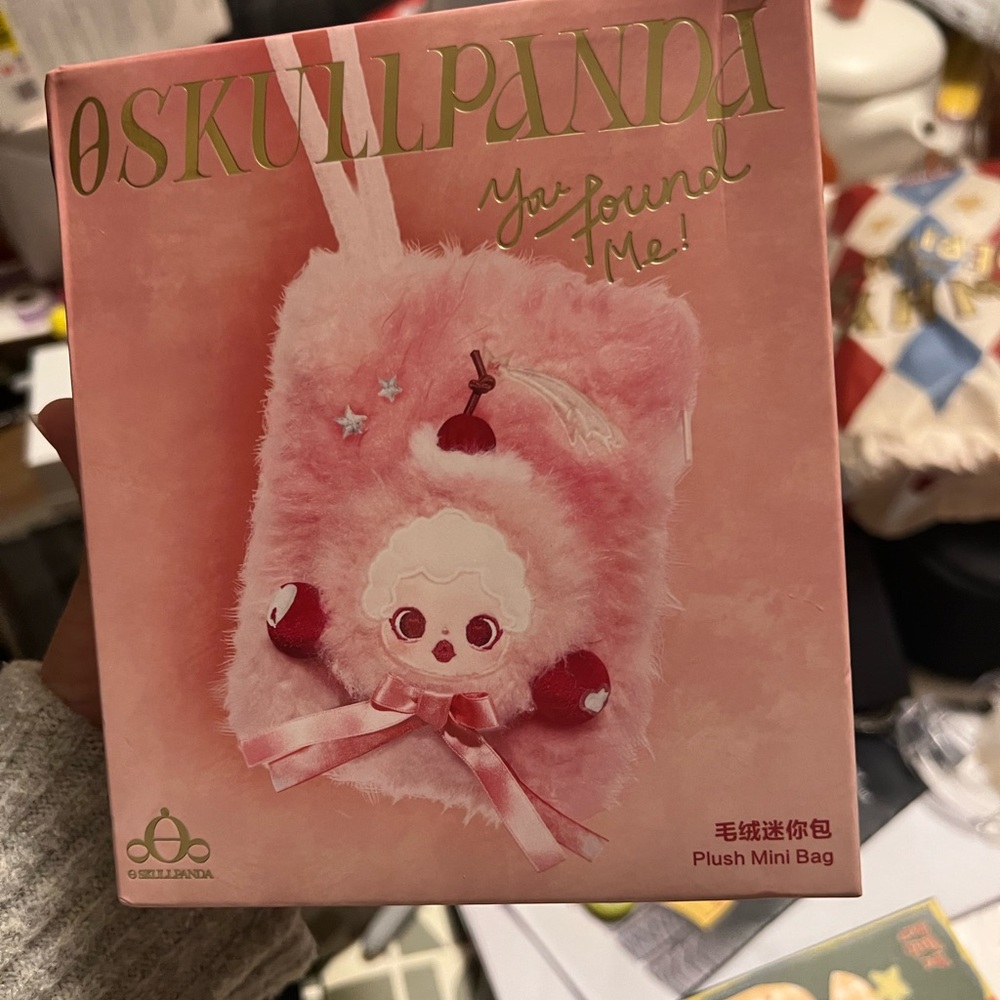 Pop Mart Skullpanda – You Found Me! Pranky Peanut Plush Mini Bag (Confirmed Box)